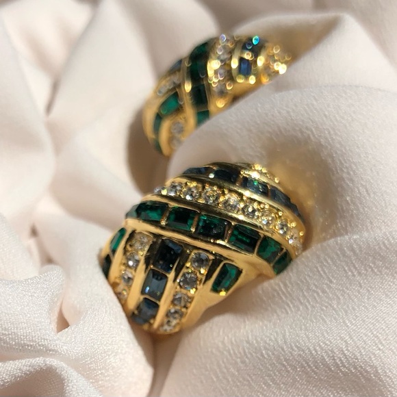 Vintage Christian Dior Crystal Clip On Huggie Yellow Gold Plated Earrings Signed - Picture 7 of 8